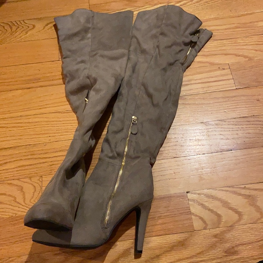 Size 8.5 thigh thigh tan heel boots
